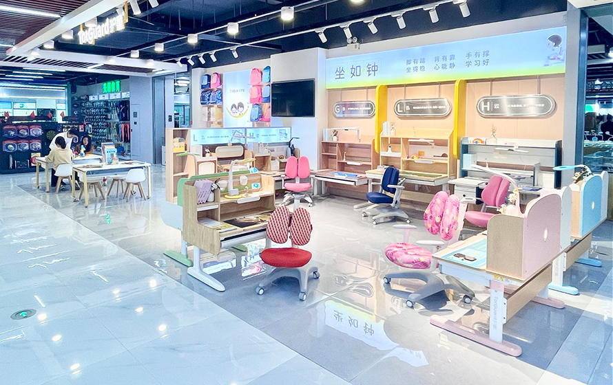 熱烈祝賀護(hù)童2647號武陟世博商廈護(hù)童專柜盛大開業(yè)！
